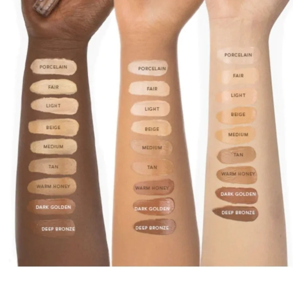 Becca Aqua Luminous Perfecting Foundation in Dark Golden - Picture 5 of 5